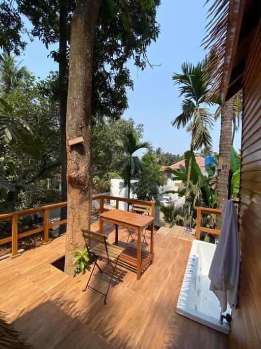 Mangifera Treehouse-Elixir Beach Farm-Jacuzzi-Cozy Villa Alībāg Exterior foto